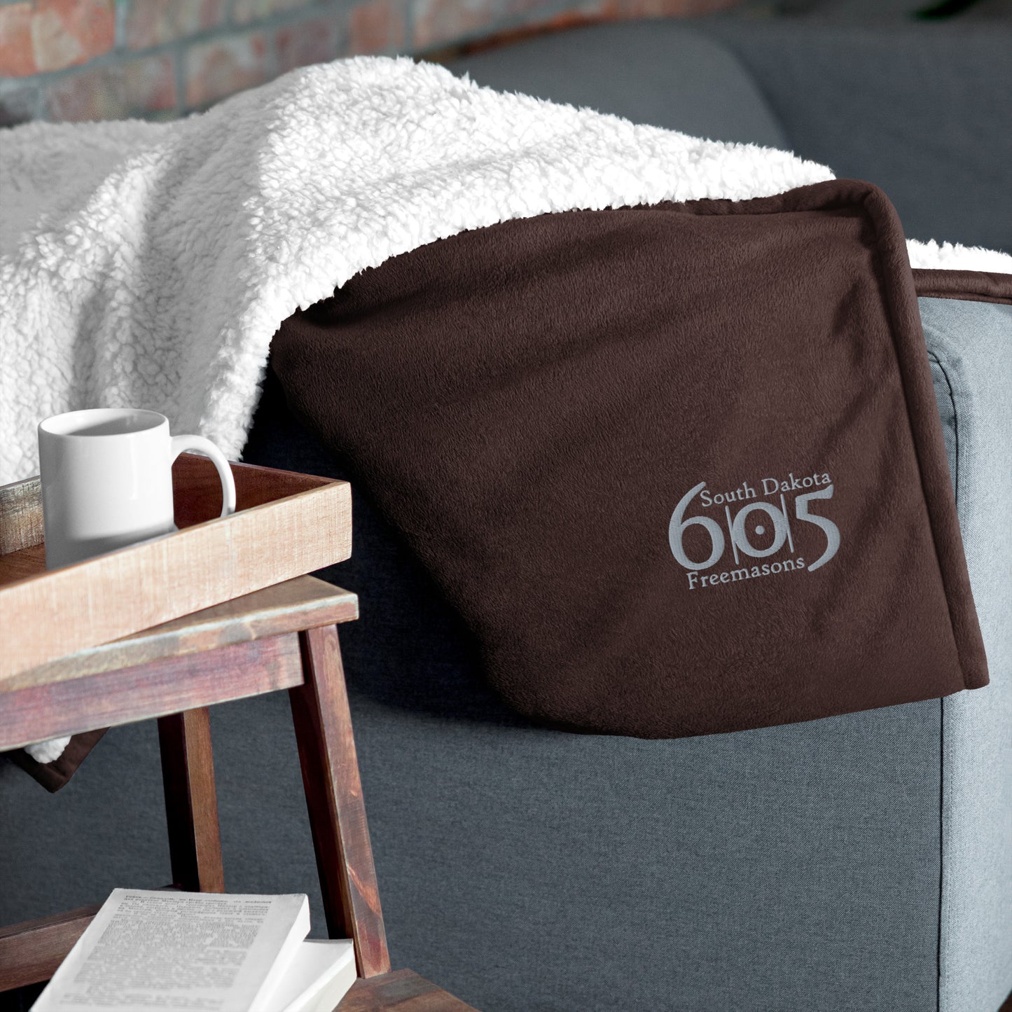 605 sherpa blanket